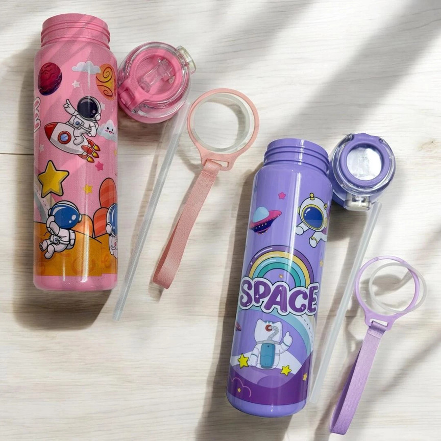 Kids Astronaut Theme Plastic Water Bottle (900ml ) - Image 2